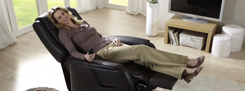 Fernsehsessel mit Aufsehhilfe bei Wesner Wohnkomfort in Kriftel bei Frankfurt sind gesundheitsfördernd