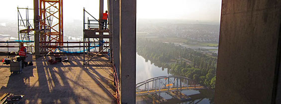 Brückenisnatdsetzung in extremer Höhe