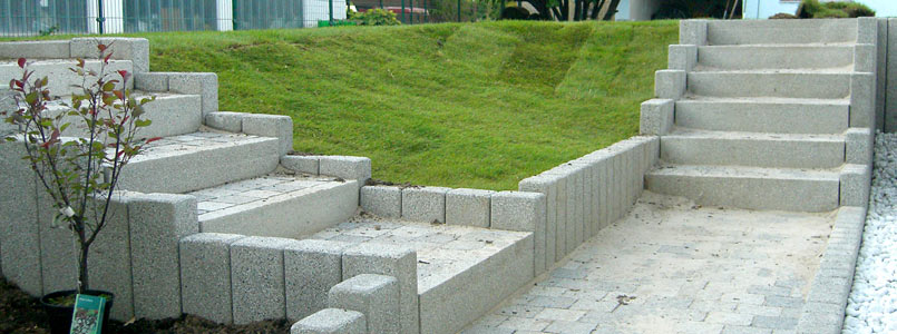 Fachleute von MDS Bautenschutz Liederbach bei Frankfurt am Main Nebenarbeiten am Garten